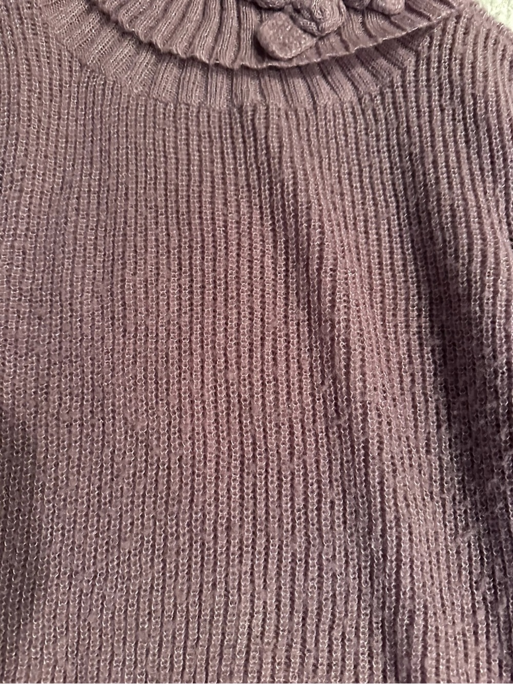 Daisy Fuentes Floral Accent Lilac Turtleneck Sweater- Size- medium - Picture 3 of 10